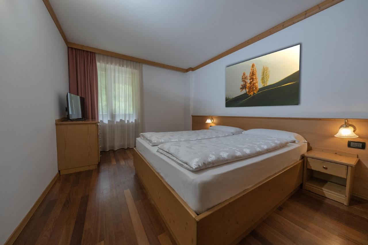 Residence Kristall- Fiemme Holidays Predazzo Bagian luar foto